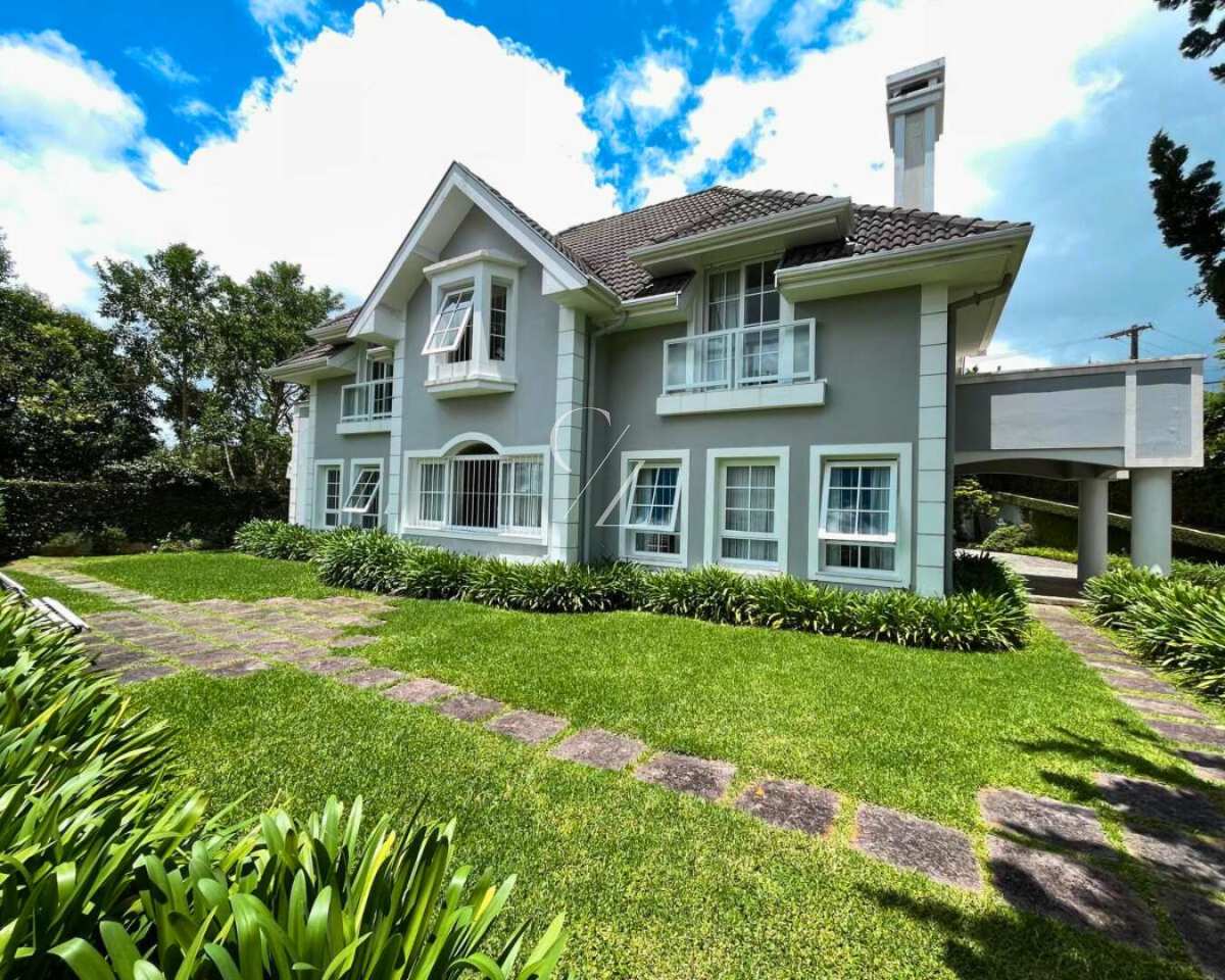 Casa à venda em Campos do Jordão, Vila Capivari, com 4 quartos, 350m² - Cristian Zara Real Estate